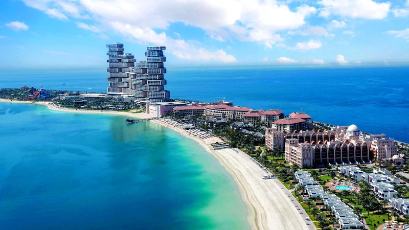 السياحة في الإمارات 2025.. دليلك الشامل لأفضل الوجهات والتجارب