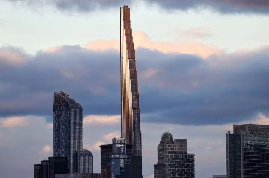 بـ110 ملايين دولار.. عرض شقة بنتهاوس في قمة أنحف ناطحة سحاب بالعالم للبيع